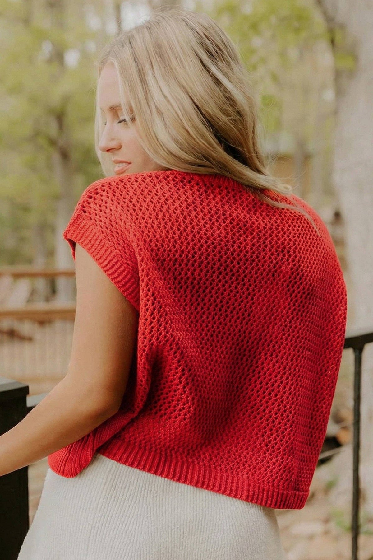 Sky Blue Flag Graphic Short Sleeve Sweater Top: Fiery Red / 100%Acrylic / S