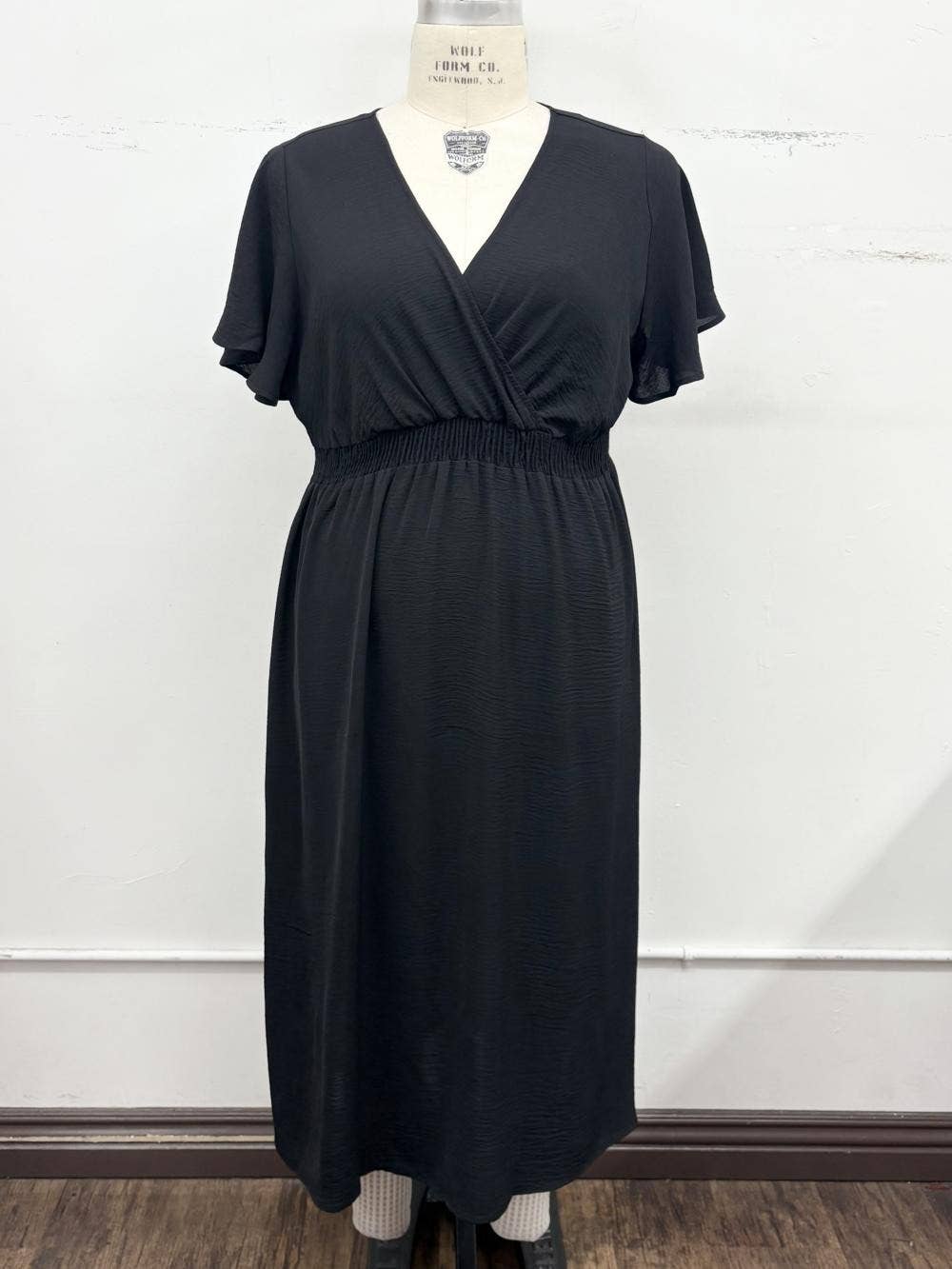 Plus Size Airflow Flutter Sleeve Midi Dress 3