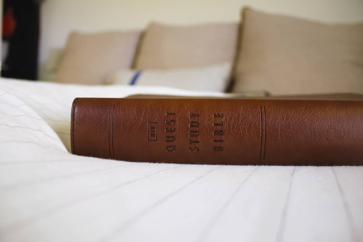 NIV Quest Study Bible, Large Print, Leathersoft Brown