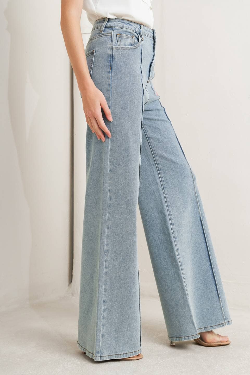 Washed denim Jean