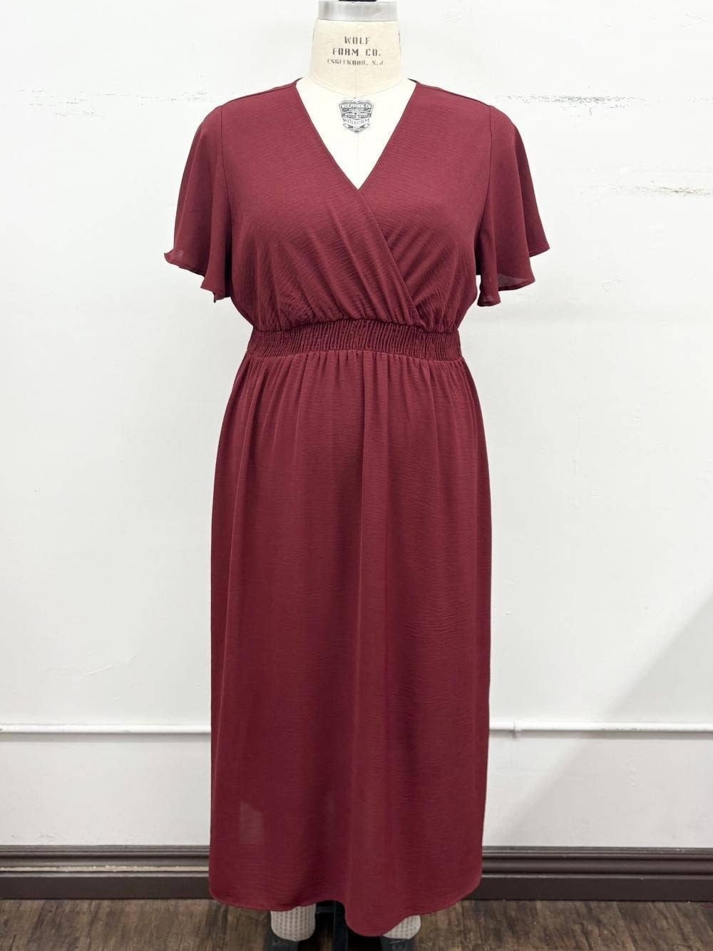 Plus Size Airflow Flutter Sleeve Midi Dress 3